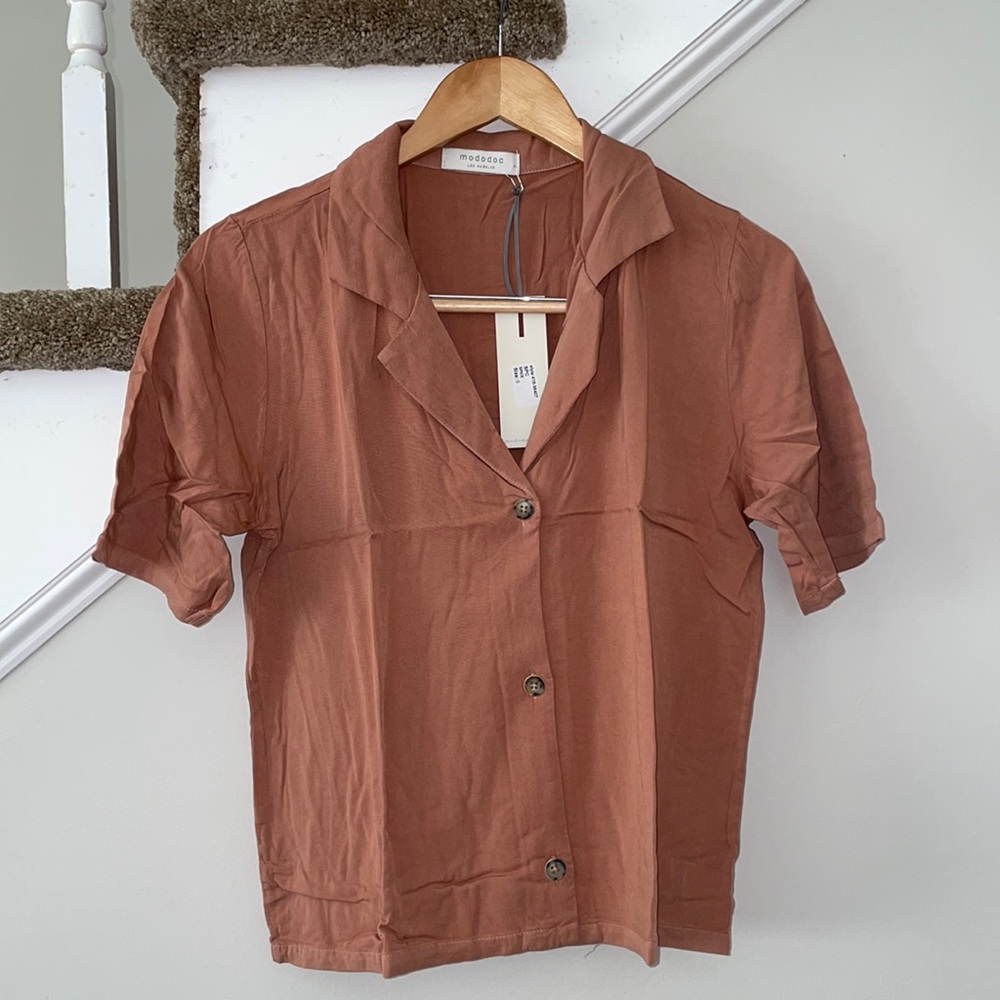 🆕 MODODOC • Button-Up Top